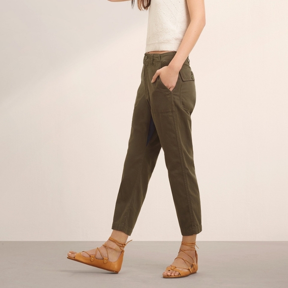 Aritzia Pants - Golden by TNA Fermor pant.